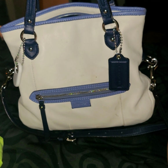 Coach purse - Picture 1 of 2